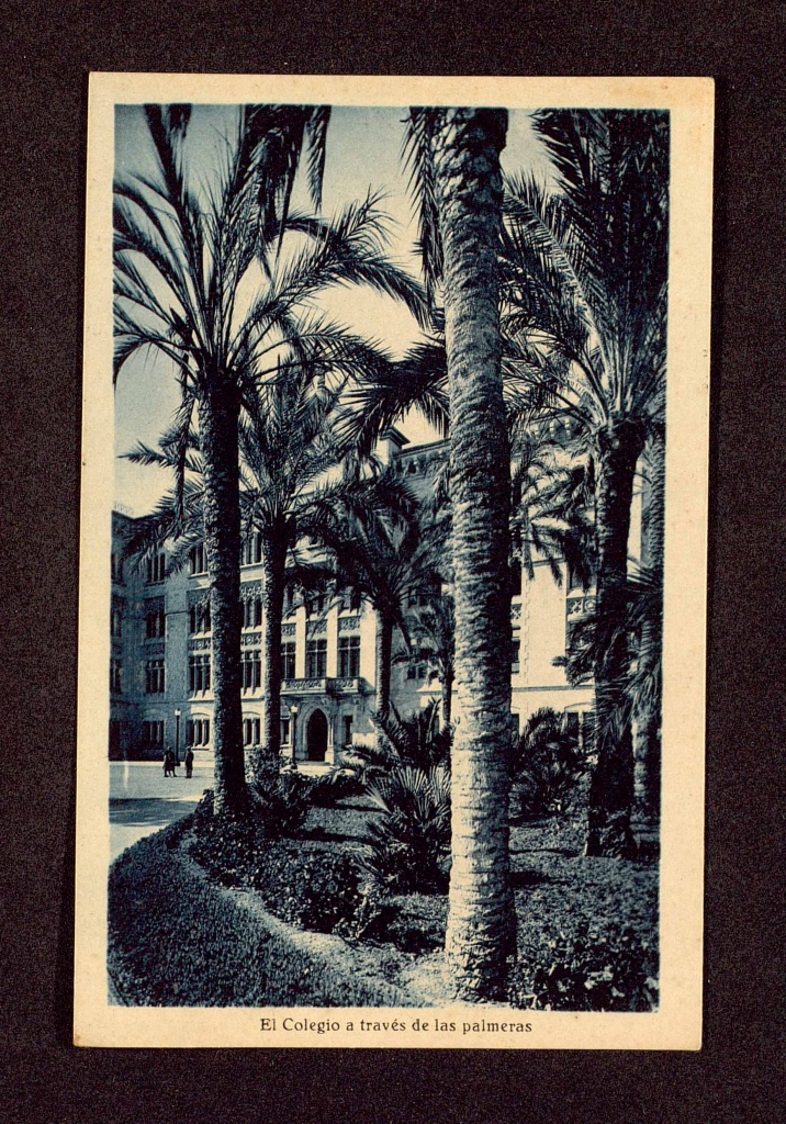 Colegio de Ntra. Sra. De la Bonanova, el colegio a través de las palmeras, 1934.