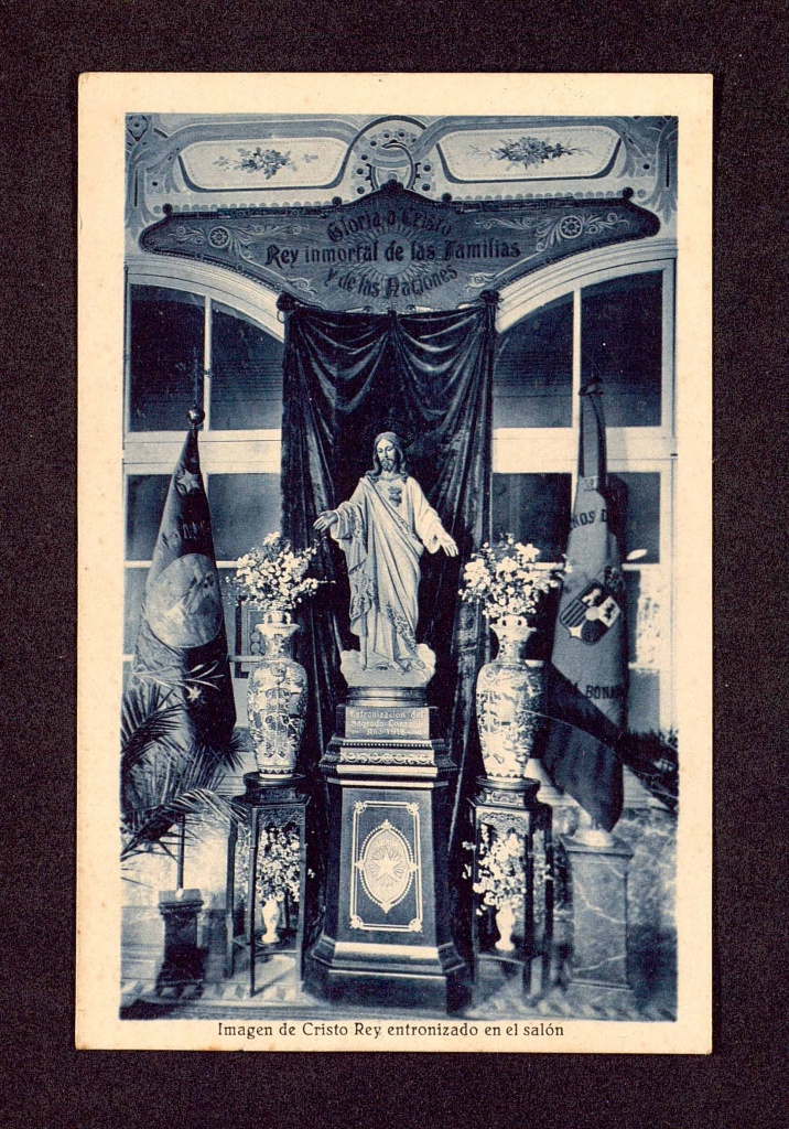 Colegio de Ntra. Sra. De la Bonanova, imagen del Cristo Rey entronizado en la sala, 1933.