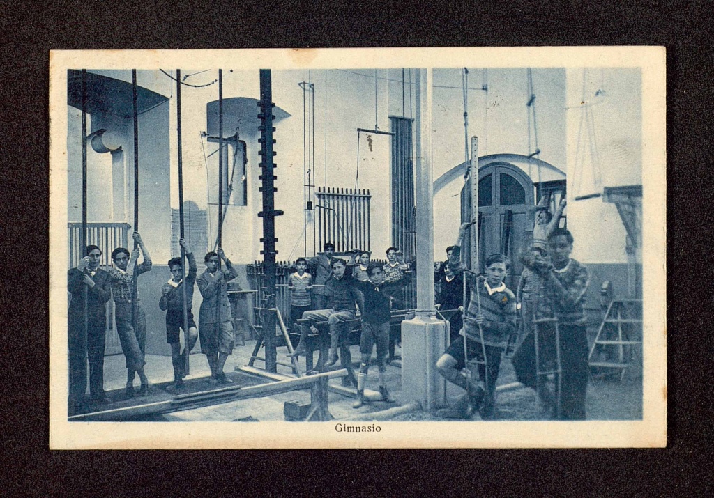Colegio de Ntra. Sra. De la Bonanova, gimnasio, 1932.