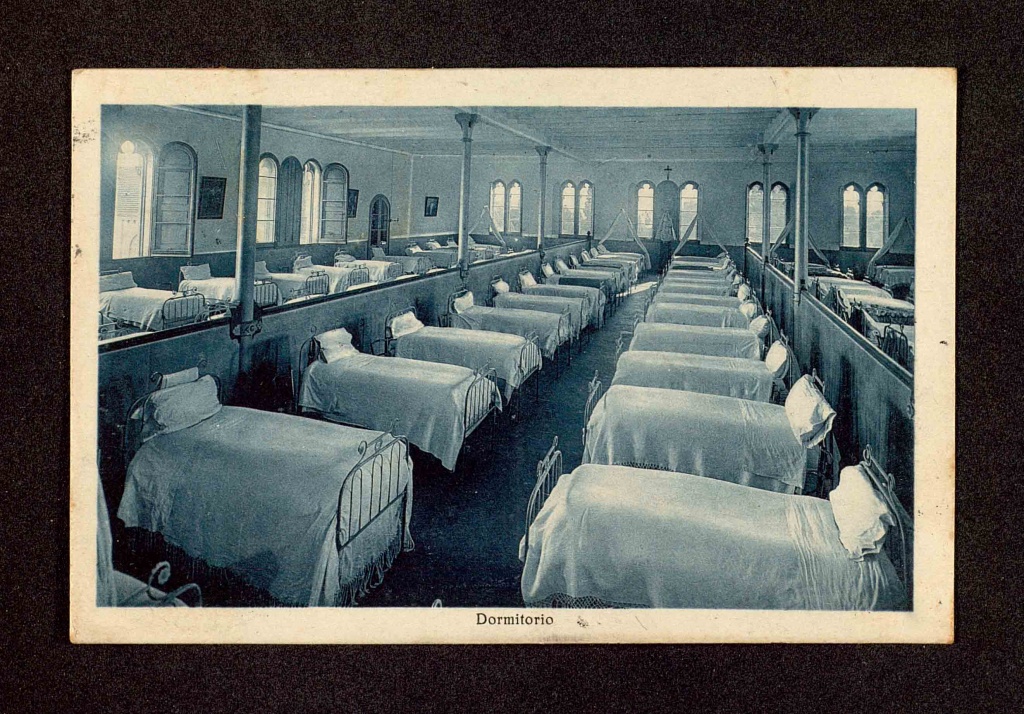 Colegio de Ntra. Sra. De la Bonanova, dormitorio, 1932.