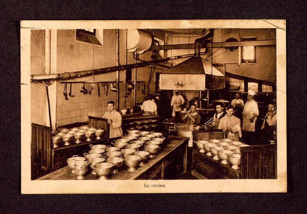 Colegio de Ntra. Sra. De la Bonanova, la cocina, sin fecha.
