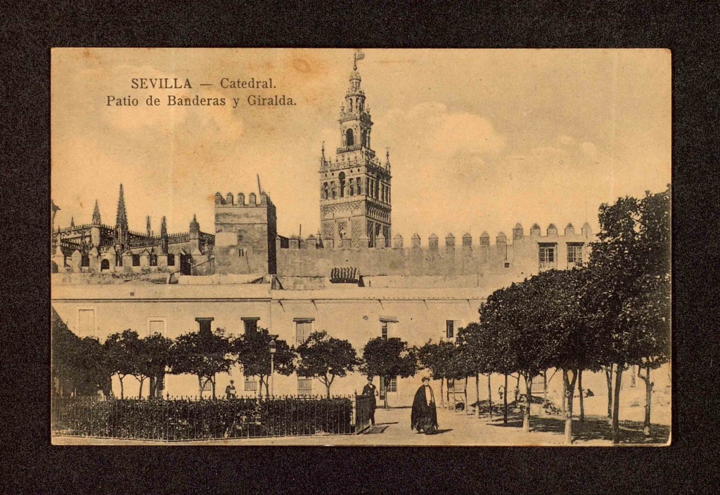 Seville, Banderas Cathedral & Giralda, 1916.